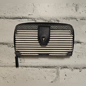 Stella & Dot Black Zip Wallet  Striped Contrast, Coin Pocket, Organizer